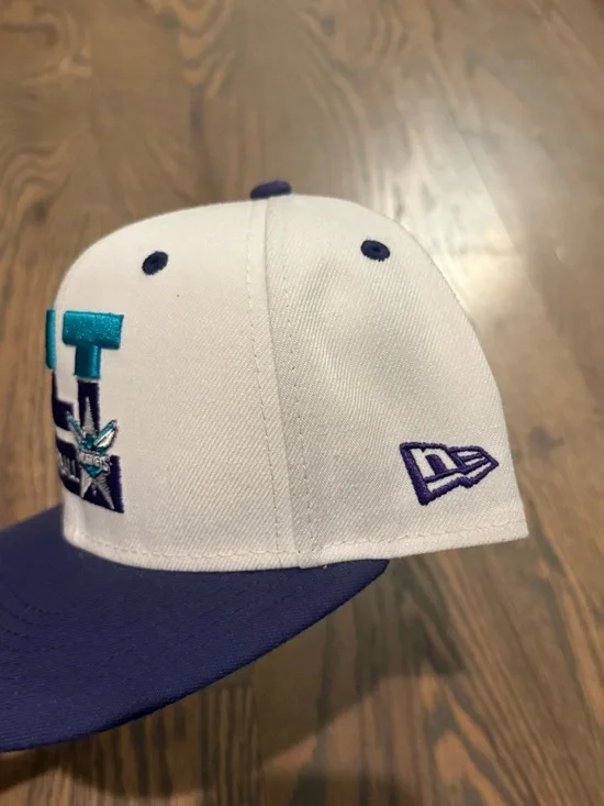 New Era Charlotte Hornets Hat - Picture 2 of 4